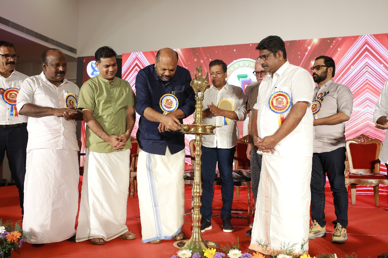 ഗ്രാന്റേ 1000: വിജയമാഘോഷിച്ച് കേരള വിഷൻ