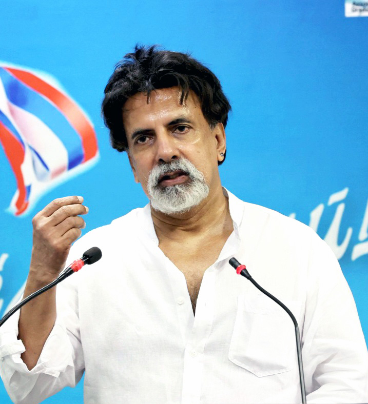 മലയാളം ന്യൂസ് ചാനലുകള്‍ ബഹളമയം, നല്‍കുന്നത് സെന്‍സേഷണല്‍ വാര്‍ത്തകള്‍: ഡോ. റെജി മേനോന്‍